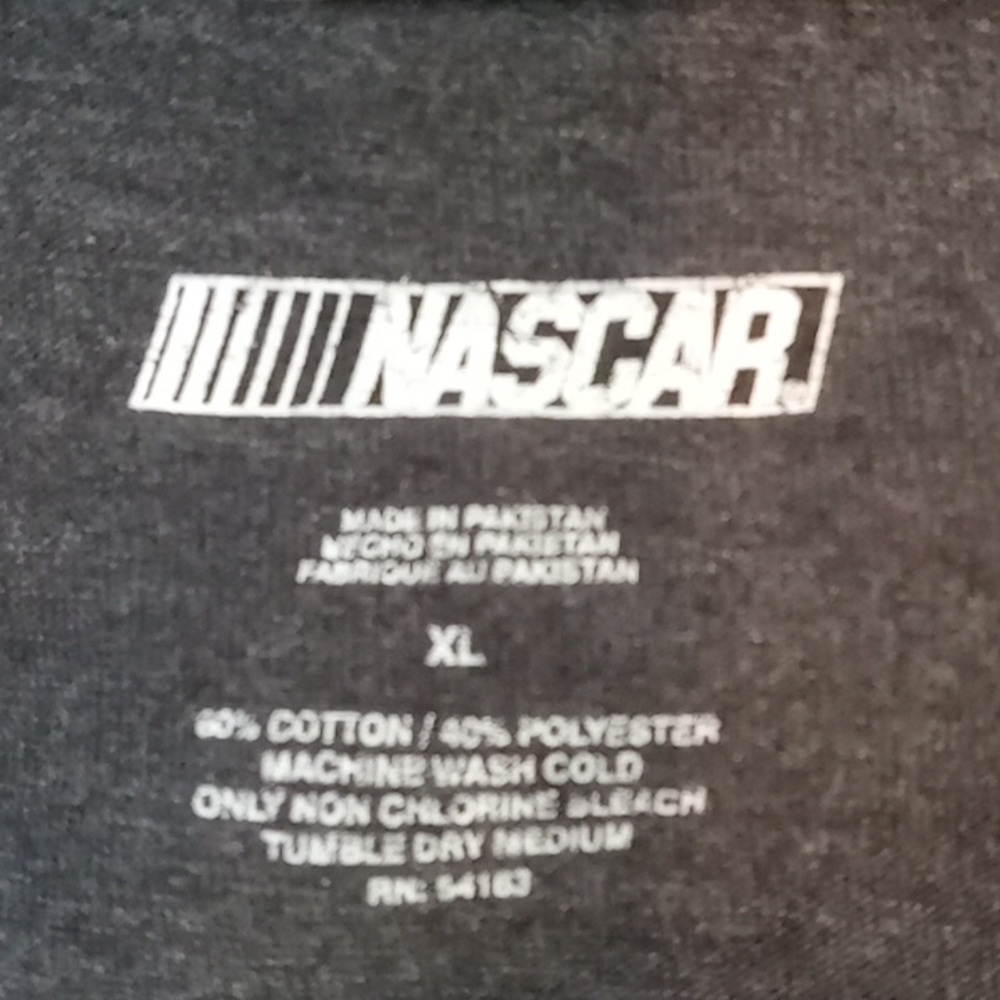 NASCAR Kyle Busch #18 Men's Size XL Gray Crew Neck Short Sleeve Tee Shirt EUC! - Picture 6 of 16